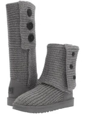 UGG Australia Classic Cardy Boots Womens 8 Gray Sweater Knit Pull On Button